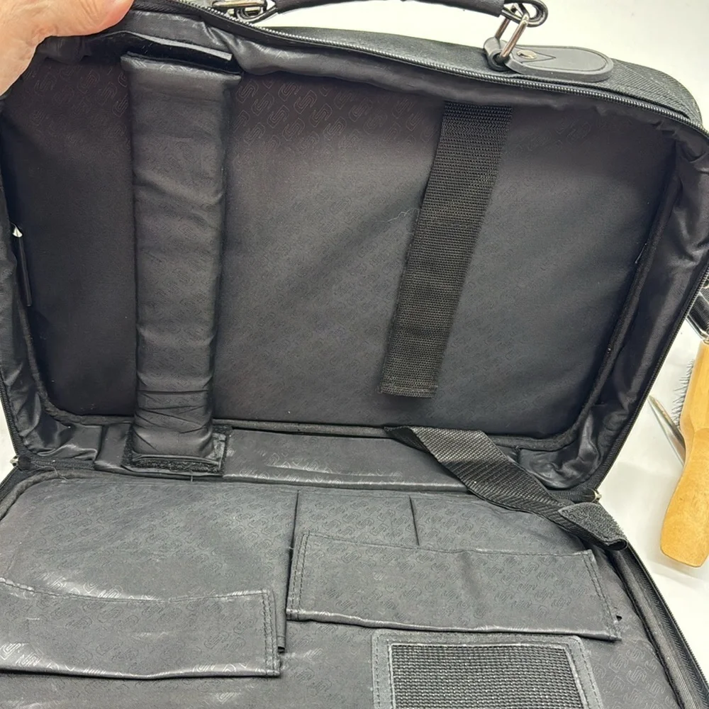 Solo Black Leather Laptop Bag TOT7506B